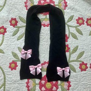 Kate Spade black knit scarf with pink satin bows